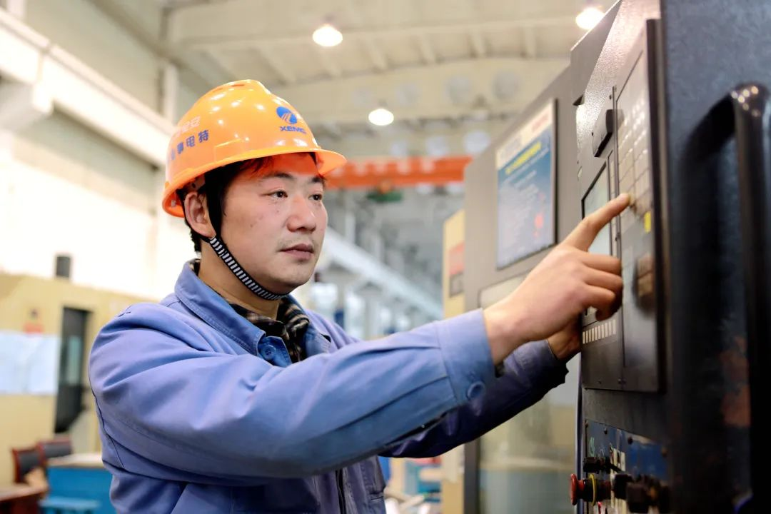 1699499014359001960.png 640.png